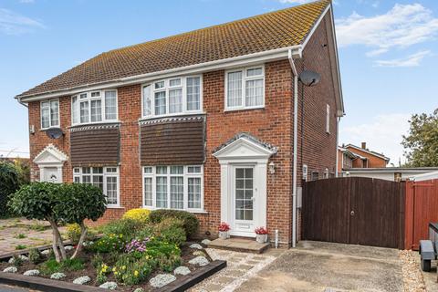 Cambridge Avenue, West Wittering, PO20 3 bed semi