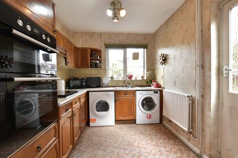 Stewards Green Road, Epping, Essex 3 bed semi