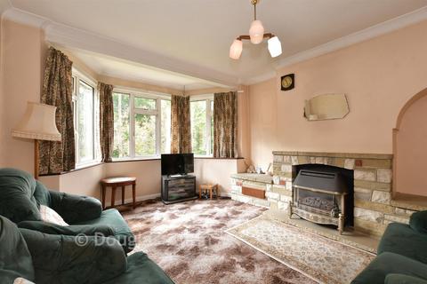 Stewards Green Road, Epping, Essex 3 bed semi