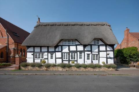 Beckford Road, Alderton... 4 bed detached house for sale
