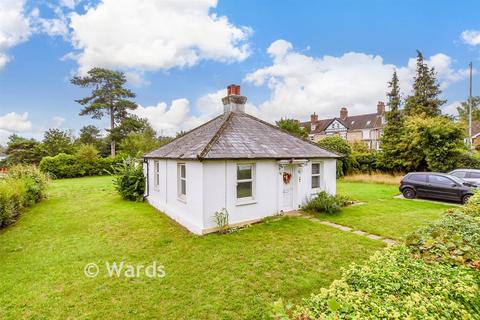 London Road, Ditton, Aylesford, Kent 2 bed detached bungalow for sale