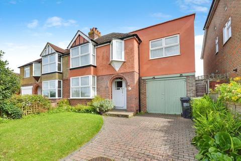 New Winchelsea Road, East Sussex TN31 4 bed semi