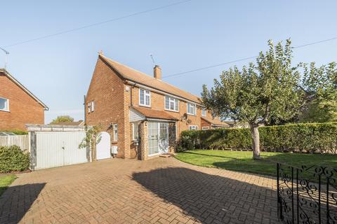 Halifax Road, Maidenhead, Berkshire 3 bed semi
