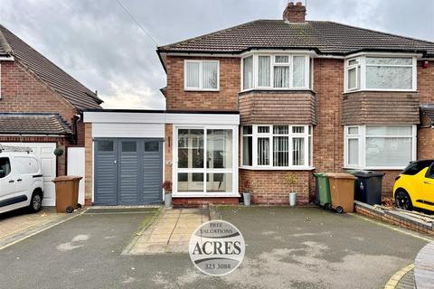 Frankburn Road, Streetly, Sutton... 3 bed semi