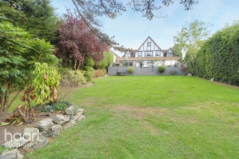 Hanyards Lane, Potters Bar 5 bed detached house for sale