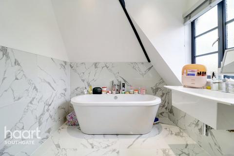 Hanyards Lane, Potters Bar 5 bed detached house for sale