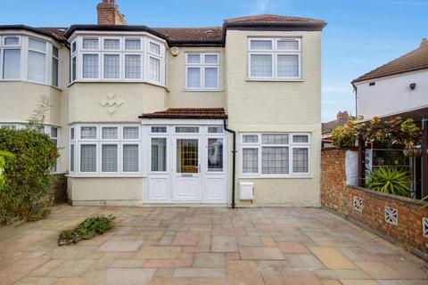 Broadlands Close, Enfield 4 bed house for sale
