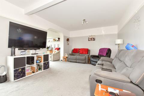 Alexandra Road, Folkestone CT18 2 bed bungalow for sale