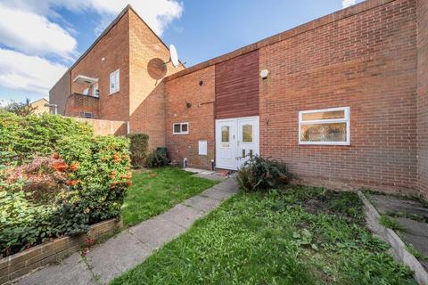 Slough,  Berkshire,  SL2 2 bed terraced bungalow for sale