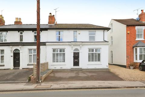 Chester Road North, Kidderminster DY10 3 bed semi