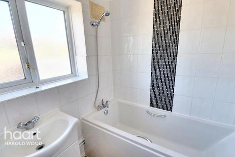 Swindon Lane, Harold Hill 2 bed terraced house for sale