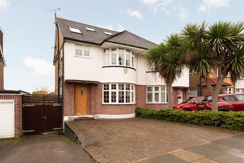Knoll Drive, London N14 4 bed semi
