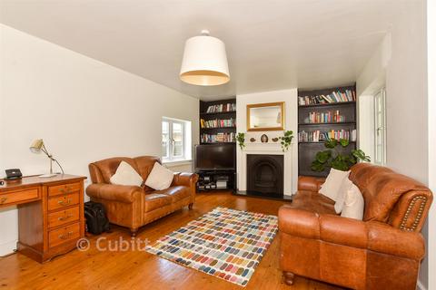Balcombe Gardens, Horley, Surrey 3 bed detached house for sale