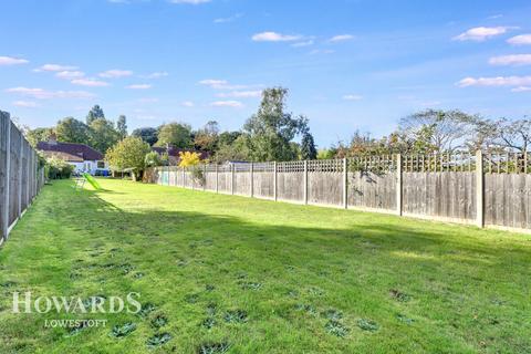 Gorleston Road, Lowestoft 2 bed semi