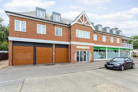 Wheatley Road, Whitstable, Kent, CT5 2 bed flat for sale
