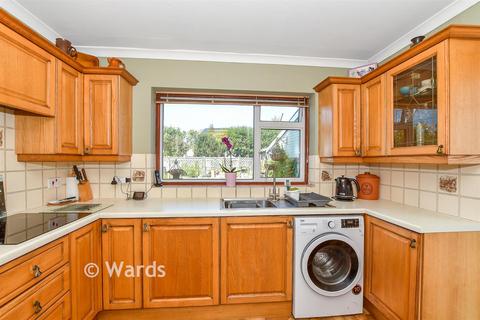 Crown Acres, East Peckham, Tonbridge... 2 bed semi