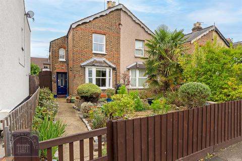 Halstead Road, Wanstead 2 bed house for sale