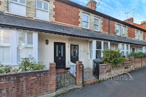 St. James Avenue, Farnham, Surrey 2 bed terraced house for sale