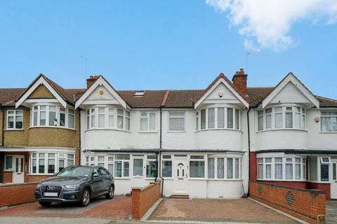 Ravenswood Crescent, Harrow HA2 3 bed terraced house for sale