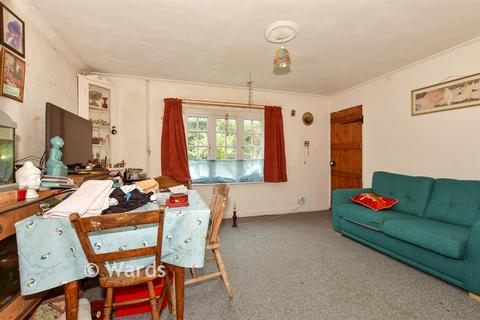 Bysing Wood Cottages, Faversham ME13 4 bed semi
