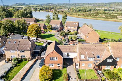 Nelson Road, Rochester ME1 4 bed link detached house for sale