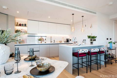 Wood Lane, London, W12 7 2 bed apartment for sale