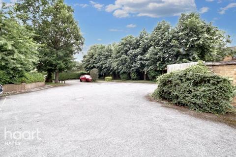 Gade Close, Hayes 1 bed flat for sale