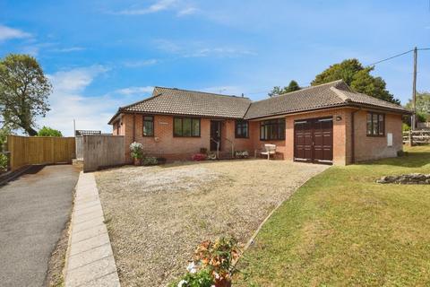 The Street, West Winterslow          ... 3 bed bungalow for sale