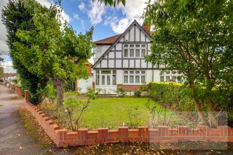 Carlton Avenue West, Wembley HA0 3 bed semi