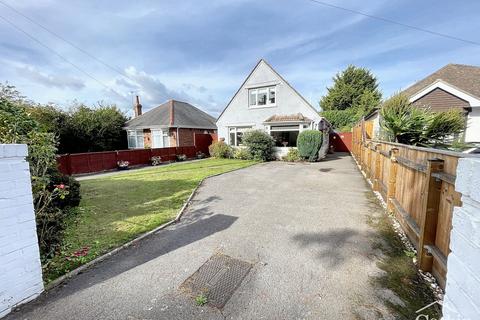 Francis Avenue, Bournemouth, BH11 8 2 bed chalet for sale