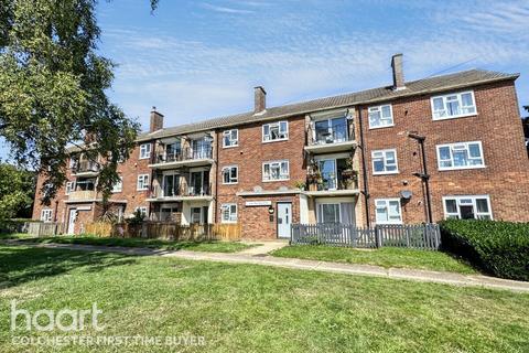 Hawthorn Avenue, Colchester 2 bed apartment for sale