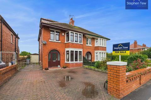 Squires Gate Lane, Blackpool, FY4 4 bed semi