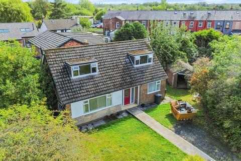 Aspull Common, Leigh WN7 4 bed detached bungalow for sale