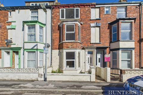 Ferndale Terrace, Bridlington 3 bed terraced house for sale