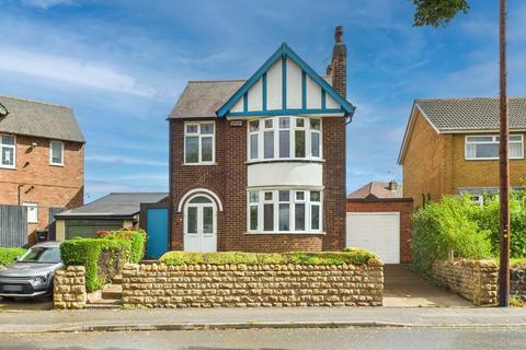 Arnot Hill Road, Arnold, Nottingham 3 bed detached house for sale