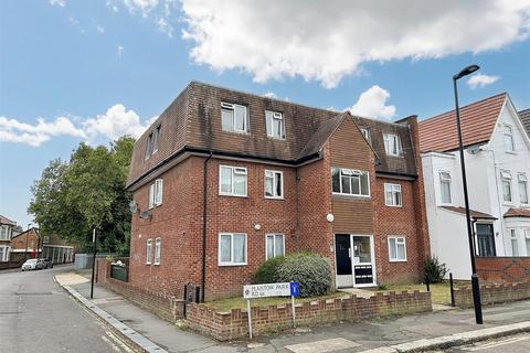 Plaistow Park Road, London 2 bed apartment for sale