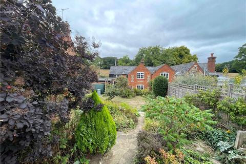 Swan Bottom, Buckinghamshire HP16 3 bed semi