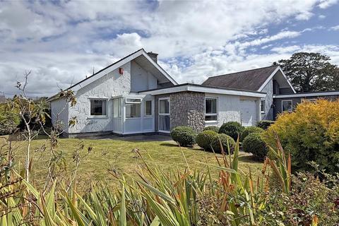 Tyn Llan Estate, Llandwrog... 3 bed detached house for sale