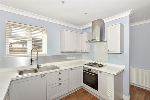 High Street, Uckfield, East Sussex 3 bed maisonette for sale
