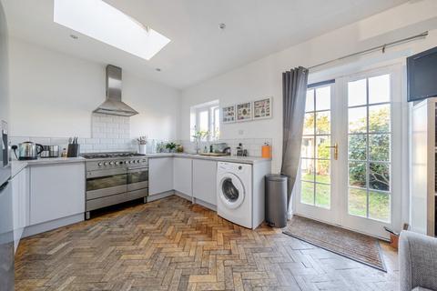 Bourne Vale, Hayes, Kent, BR2 3 bed semi