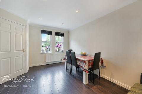 Kendall Road, London SE18 2 bed terraced house for sale