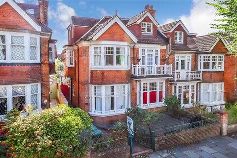 Wilbury Villas, Hove, East Sussex 2 bed ground floor flat for sale