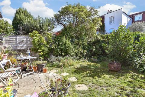 Wilbury Villas, Hove, East Sussex 2 bed ground floor flat for sale