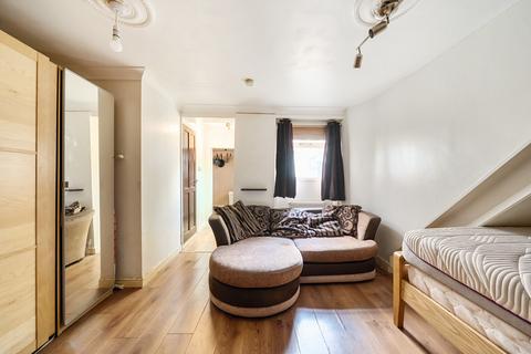 Uxbridge Road, London Studio for sale