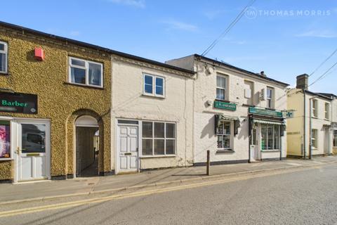 High Street, Huntingdon PE28 2 bed terraced house for sale