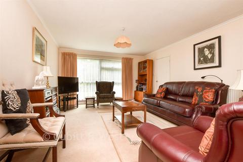 Doods Park Road, Reigate, Surrey 3 bed semi