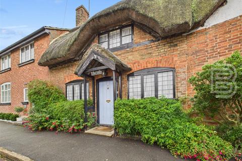 School Street, Rugby CV22 2 bed terraced house for sale