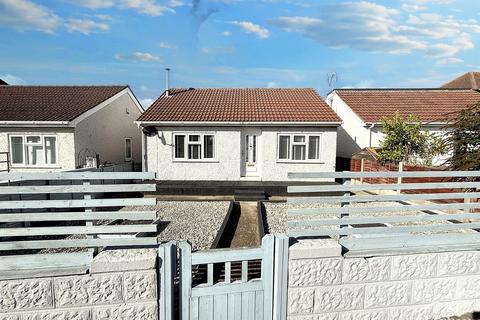 Columbia Road, Bournemouth, BH10 4 2 bed bungalow for sale