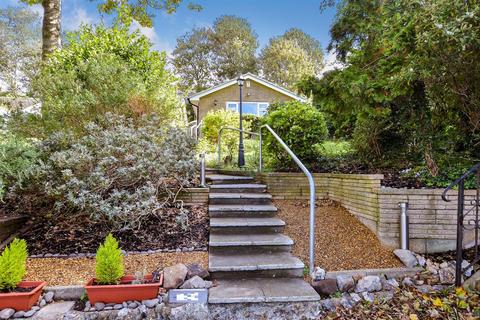 Crescent Drive North, Brighton BN2 2 bed detached bungalow for sale