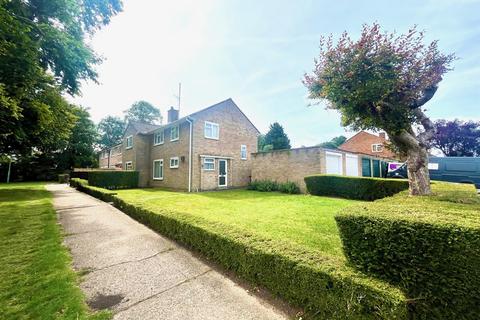 Maple Grove, Welwyn Garden City 3 bed end of terrace house for sale